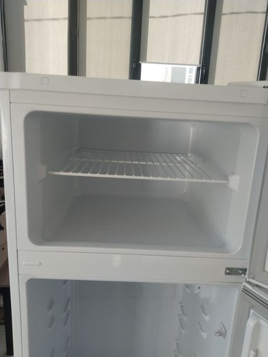 Холодильник BEKO RDSK 240M00W белый