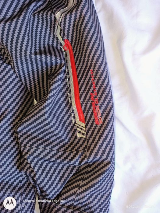 Продавам Ски яке KIlpi