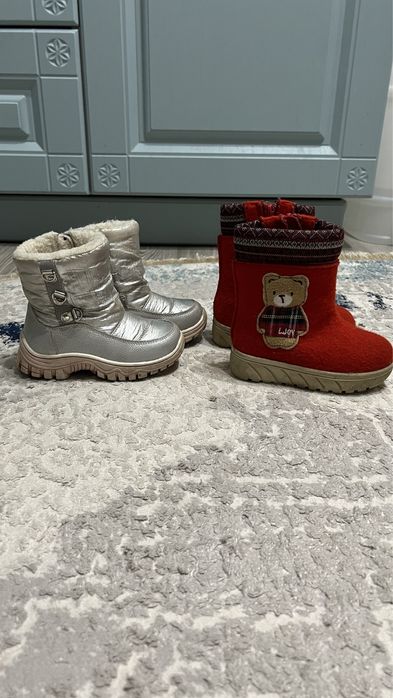 Продам детскую обувь