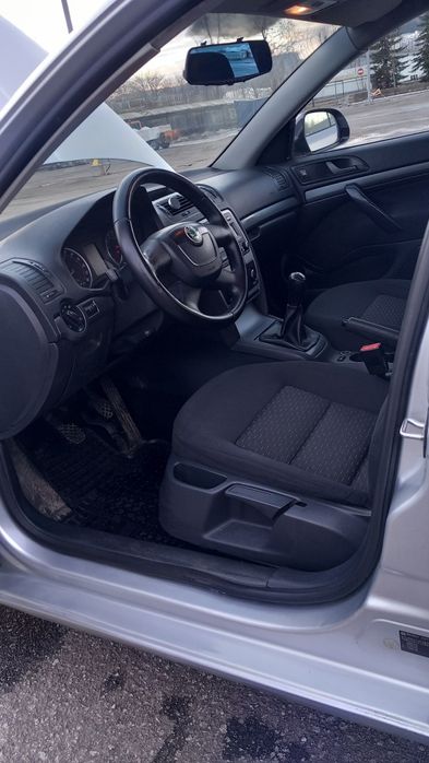 Vând skoda octavia 1.6 tdi combi din2012