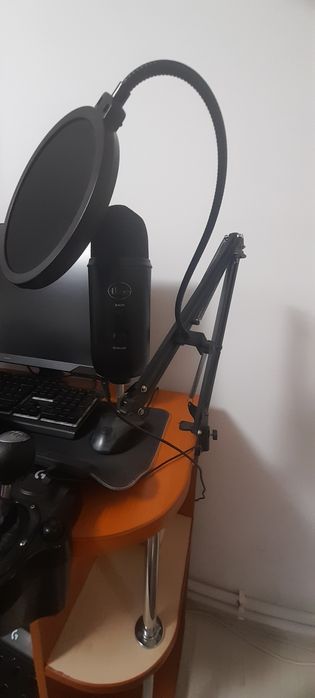 Microfon Profesional Blue Yeti + Suport Reglabil
