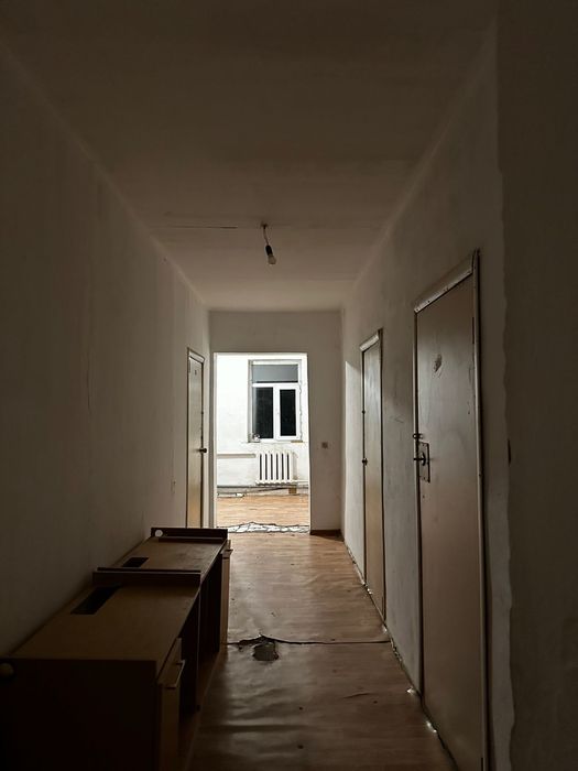 Продам дом 14 комнат.(общежитие)