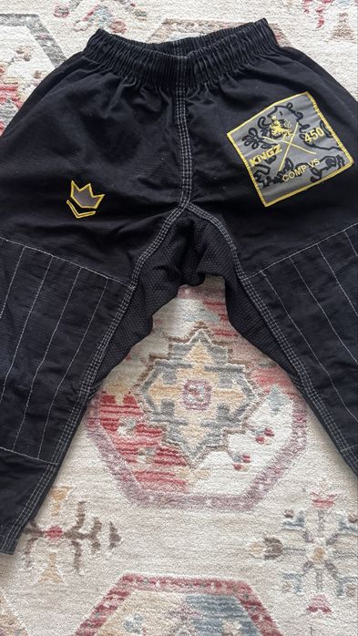 Продам детское кимоно КИНГЗ м0000