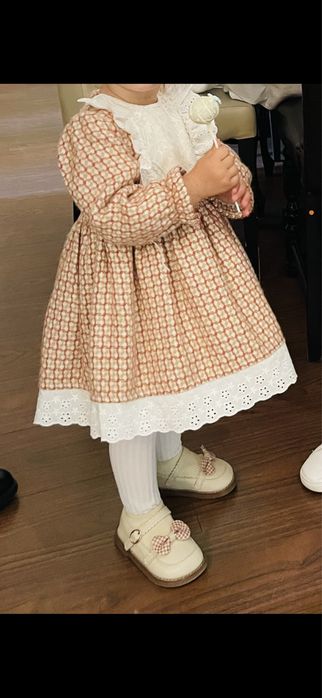 Rochita deosebita fetite