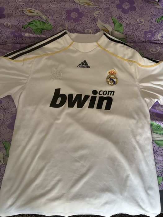 Tricou original cu Real Madrid