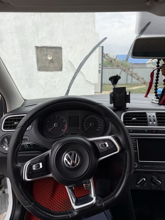 Продам машину Volkswagen Polo 2018