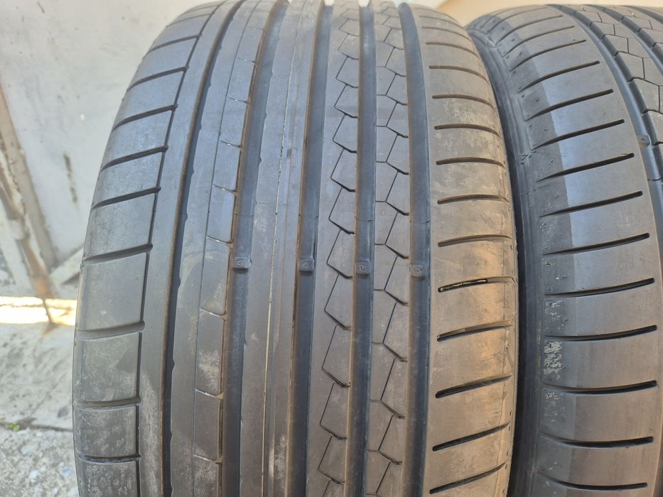 2бр летни гуми Дънлоп/ 275-35-19/ 2021г/ 7мм грайфер/ Ръмфлат/