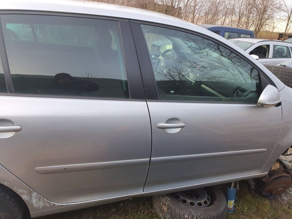 Usa dreapta fata si spate vw Golf 5