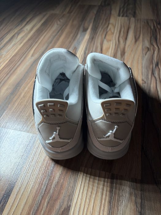 Jordan 4 frozen moments