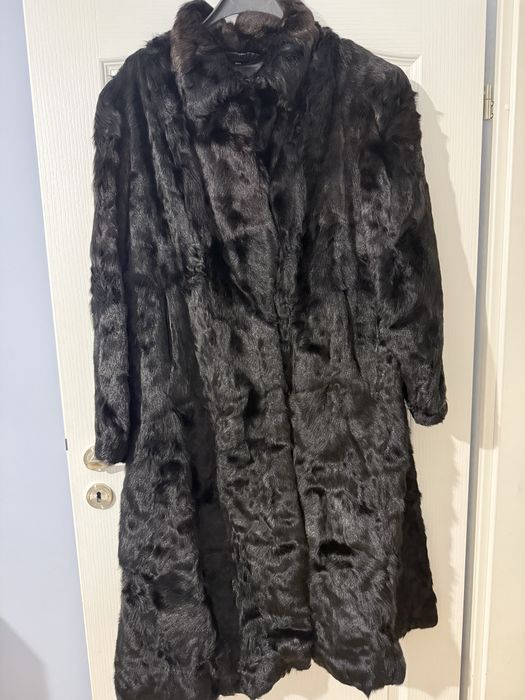 Дълго кожено палто