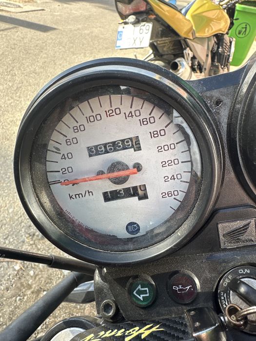 De vanzaere Honda Hornet an 2002