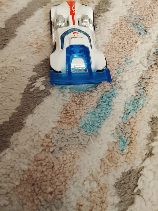 Машинка HOTWHEELS без коробки