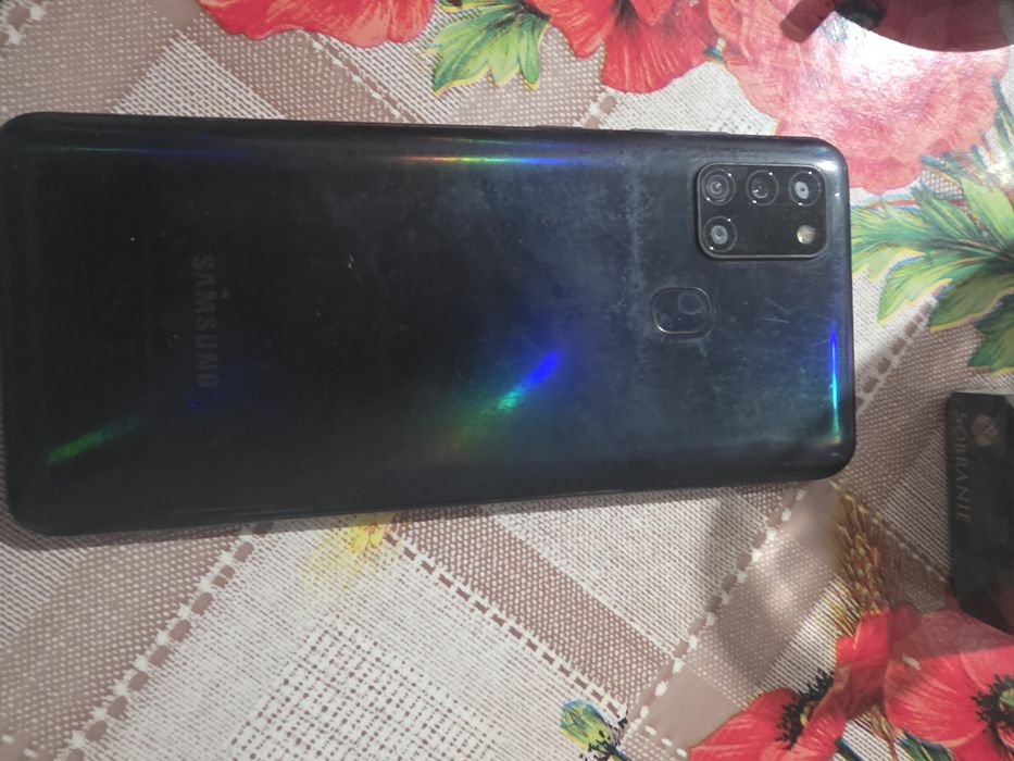 Schimb sau vând samsung a21s si iphone 8