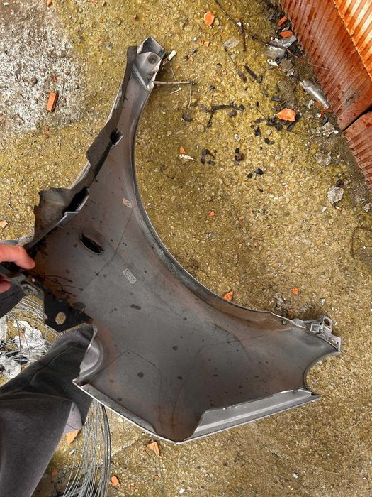 Mercedes A-class Aripii si aparatore gri