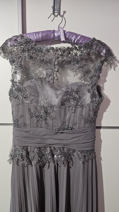 Официална рокля, ръчно шита френска дантела