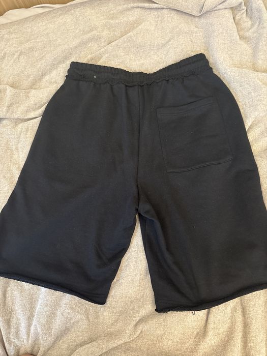 Pantaloni scurti house