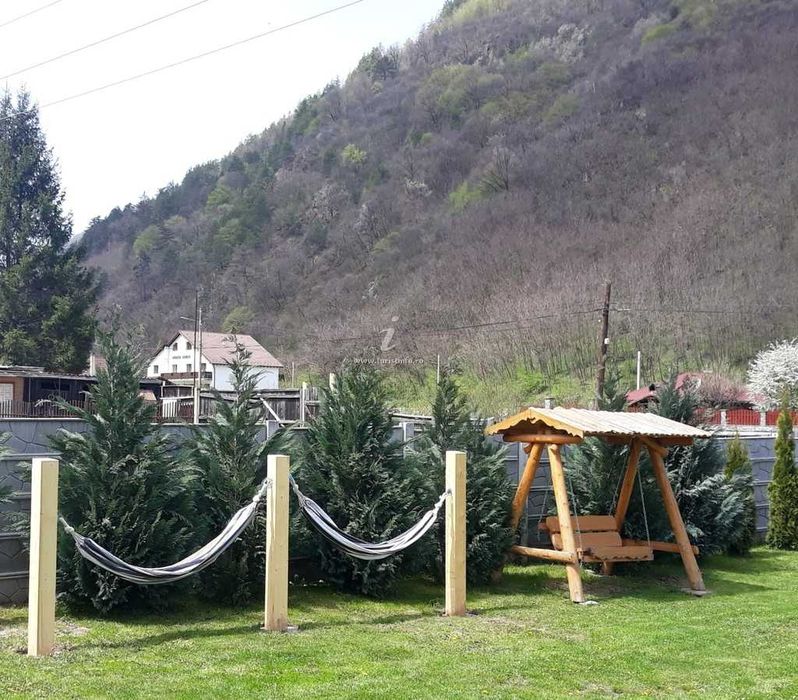 Cabana de inchiriat la munte/ voucher de vacanta/ciubar