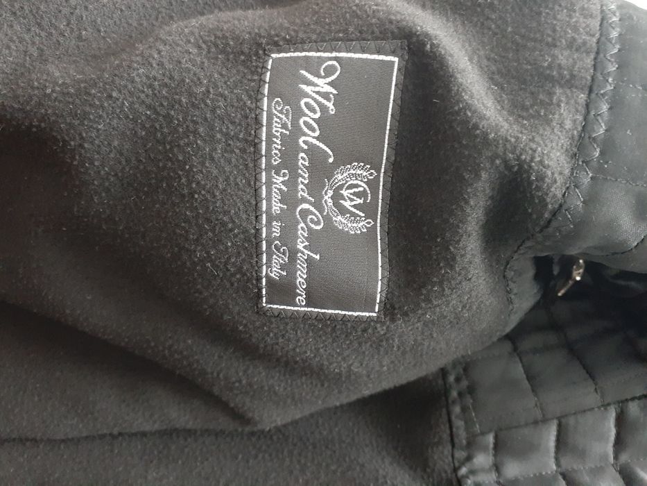 Продам пальто (чёрный)