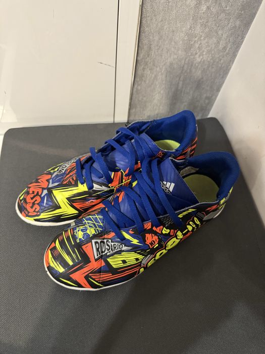 Продам детские футзалки adidas