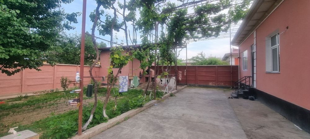 Зудликда Поп тумани Поп МФЙ худудида қурилган коттежлар сотилади