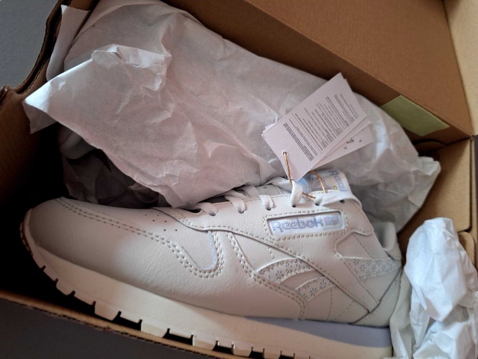 Продавам маратонки Reebok