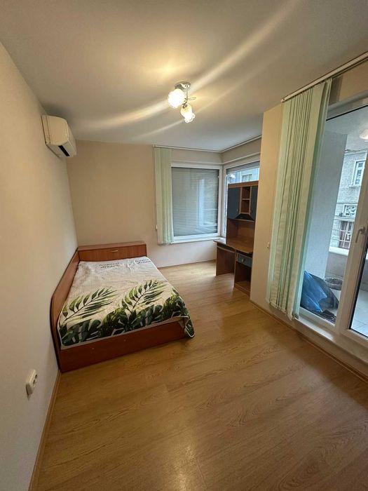 Дава се под наем Тристаен апартамент в Пловдив, Център - 85 кв.м за 714 € - Снимка #8