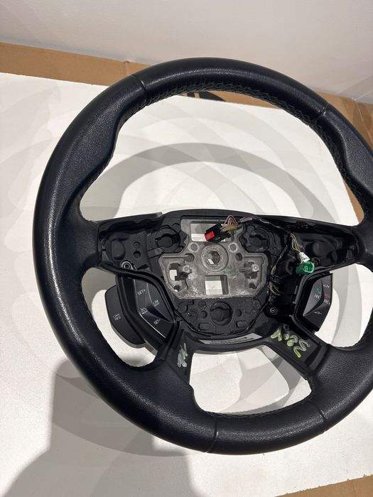 Ford Kuga,Focus кожен волан Форд Кюга,Фокус