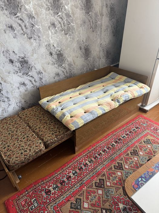 Продается Софа подростковая (раздвижная)