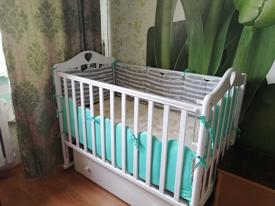 Детская кроватка