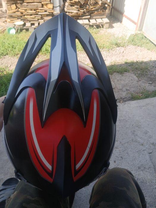Продам шлем spark tiki