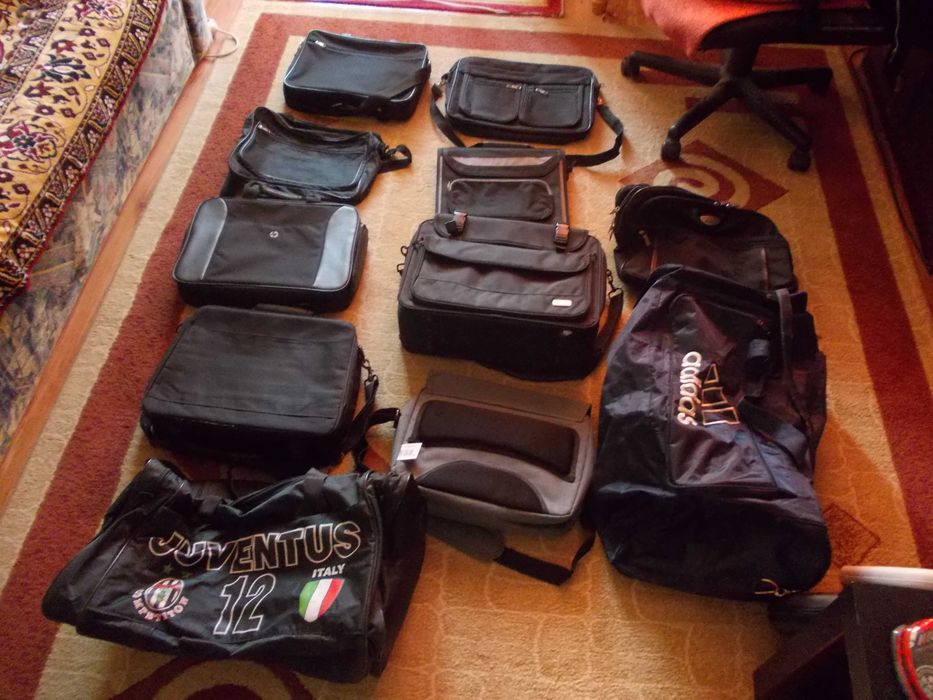 Monitoare ,Cooler pc,boxe Pc,si cabluri aferente ptr. monitoare si Pc