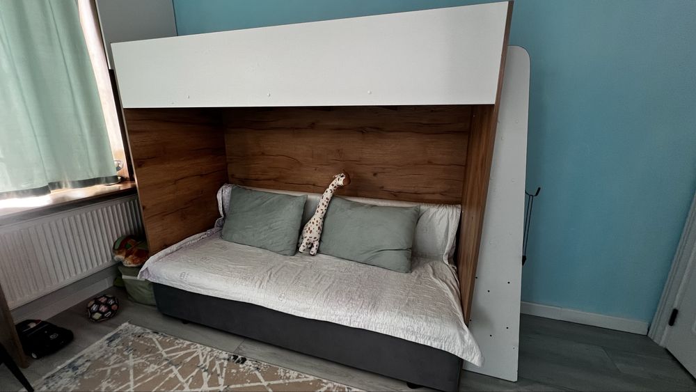 Продам двухяростную кроватку