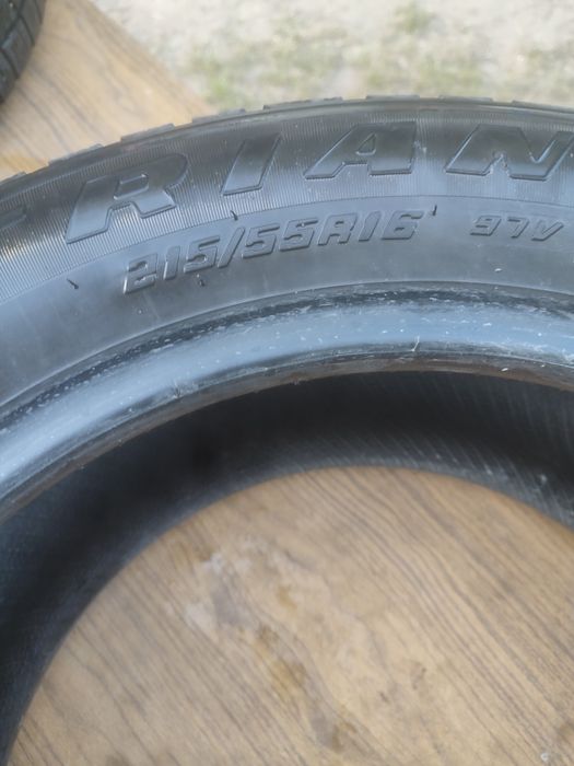 Продам шины в хорошем состоянии.