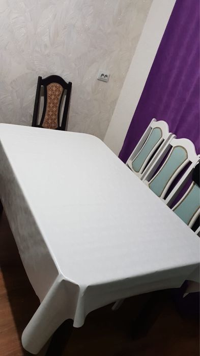 Продам стол коричневый