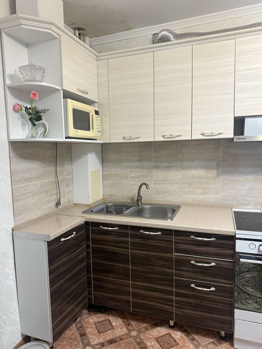 Срочно продам кухонный гарнитур