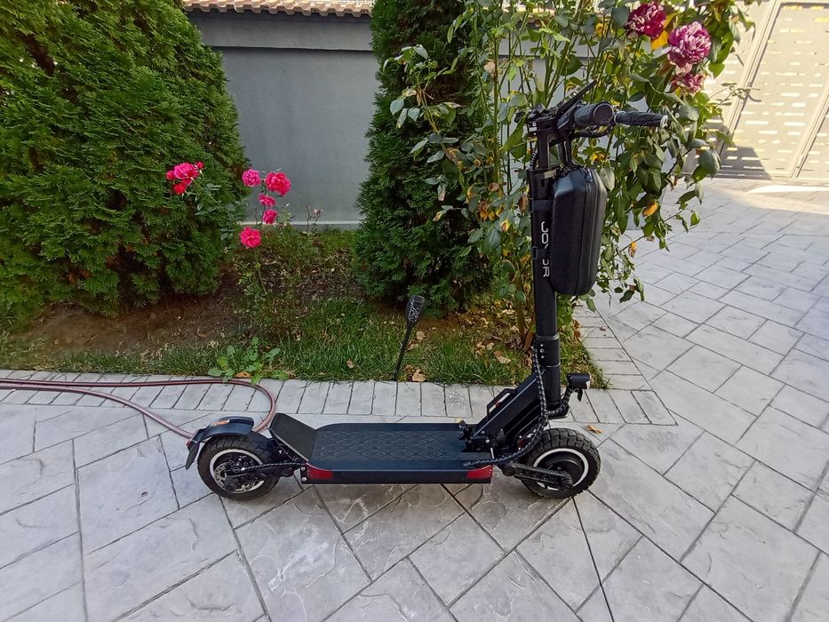 Trotinetă electrică Joyor S10-S Z Custom 2000W – 1500 km, viteză 82 km/h + CASCĂ & OCHELARI SILVIS ( Fac schimb și cu bike full suspension)