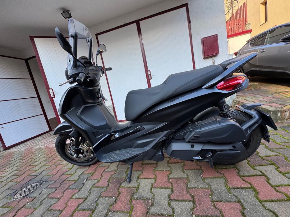 Piaggio Beverly 400 hpe, an 2024