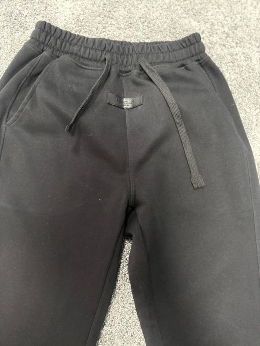 Vand pantaloni Essentials S