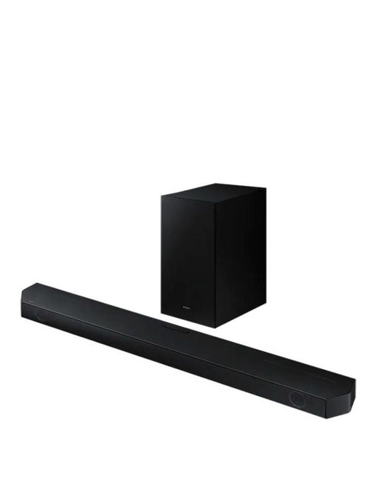 Телевизор и саундбар Samsung