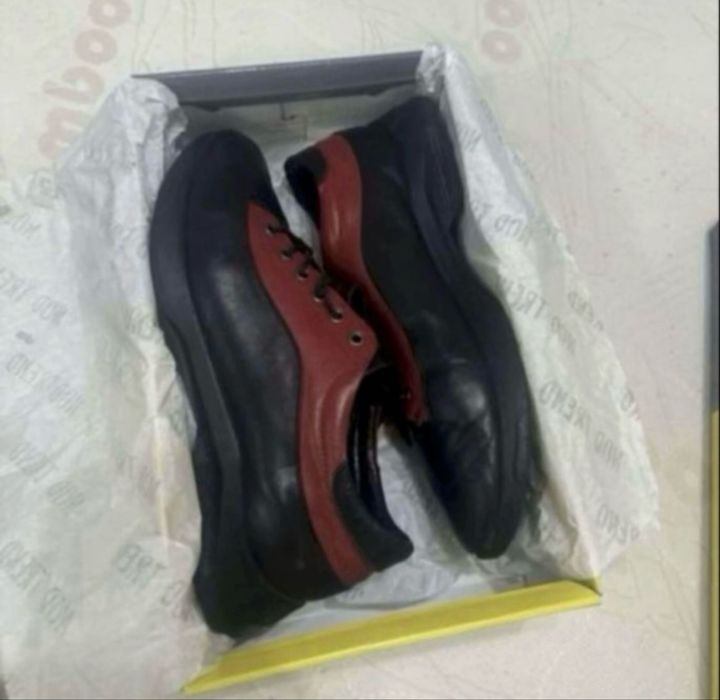 Кроссовки женские кожаные