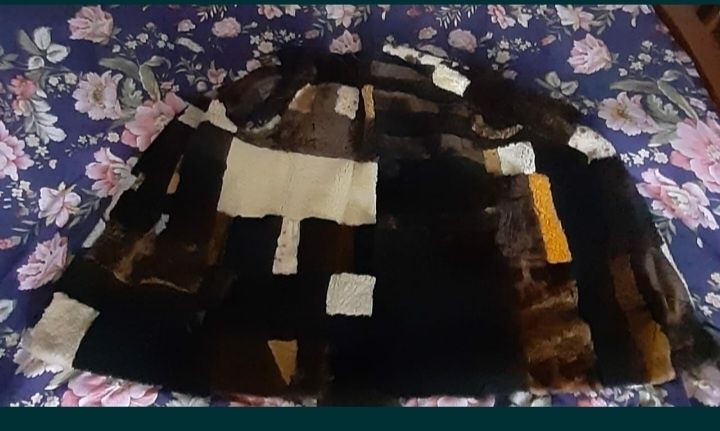 Продам жилетку , натуралка