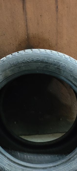 Продам зимние шипованные шины