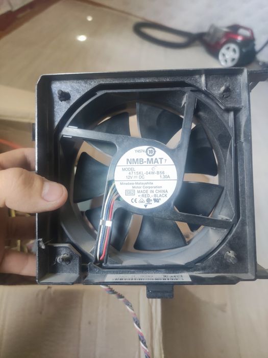 Коробка с запчастями для компьютера