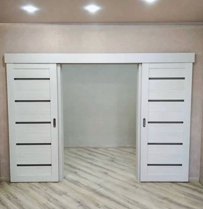 Установка дверей и кафеля