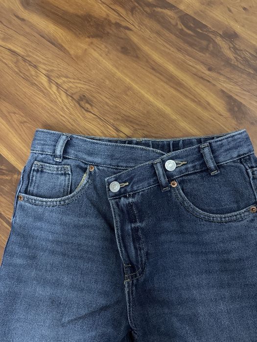 Джинсы на низкой посадки