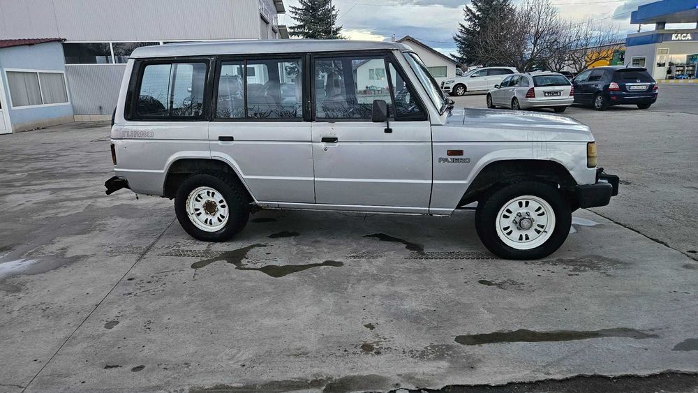 ПРОДАВАМ Mitsubishi Pajero