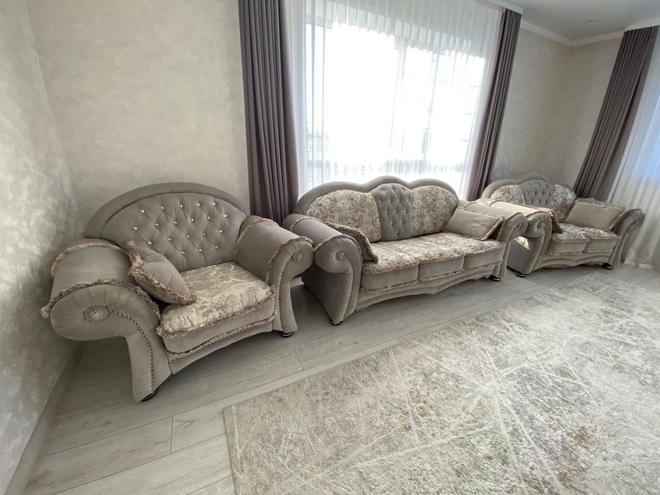 Даван с двумя креслами