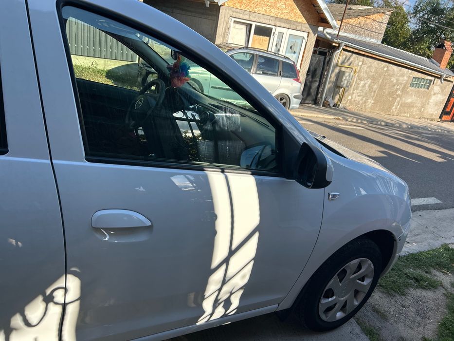 autoturism Dacia Logan 2016