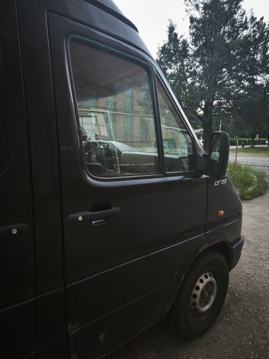 Volkswagen LT, varianta medie, negru
