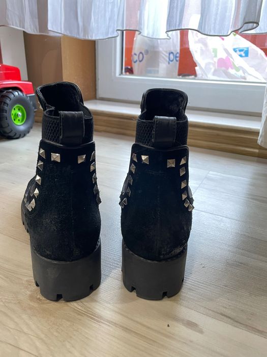 Ghete Musette cu tinte din piele intoarsa